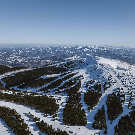 Viceroy Kopaonik Serbia Dış mekan fotoğraf Aerial view of the ski resort