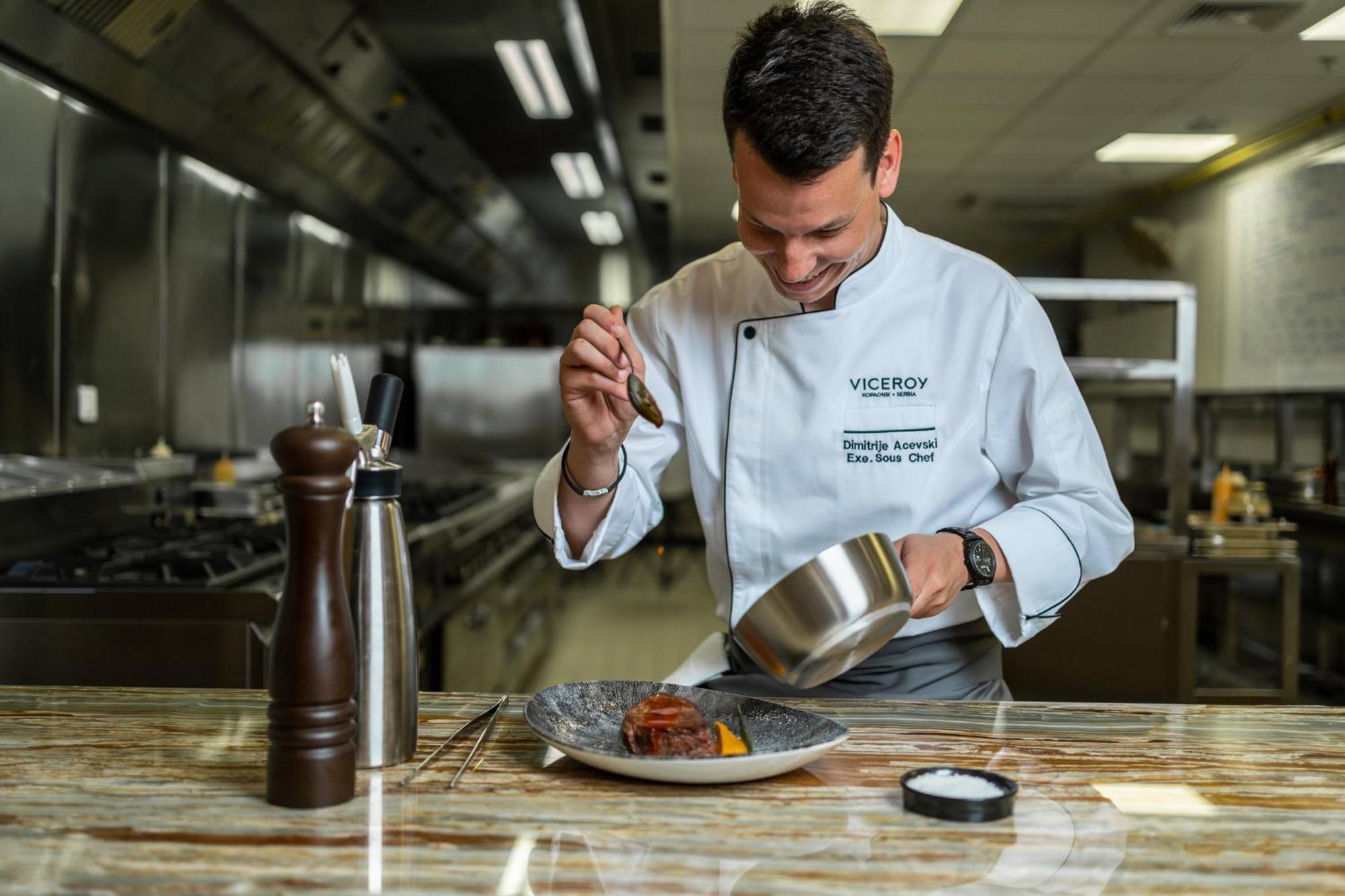 Viceroy Kopaonik Serbia Dış mekan fotoğraf Executive Chef at work