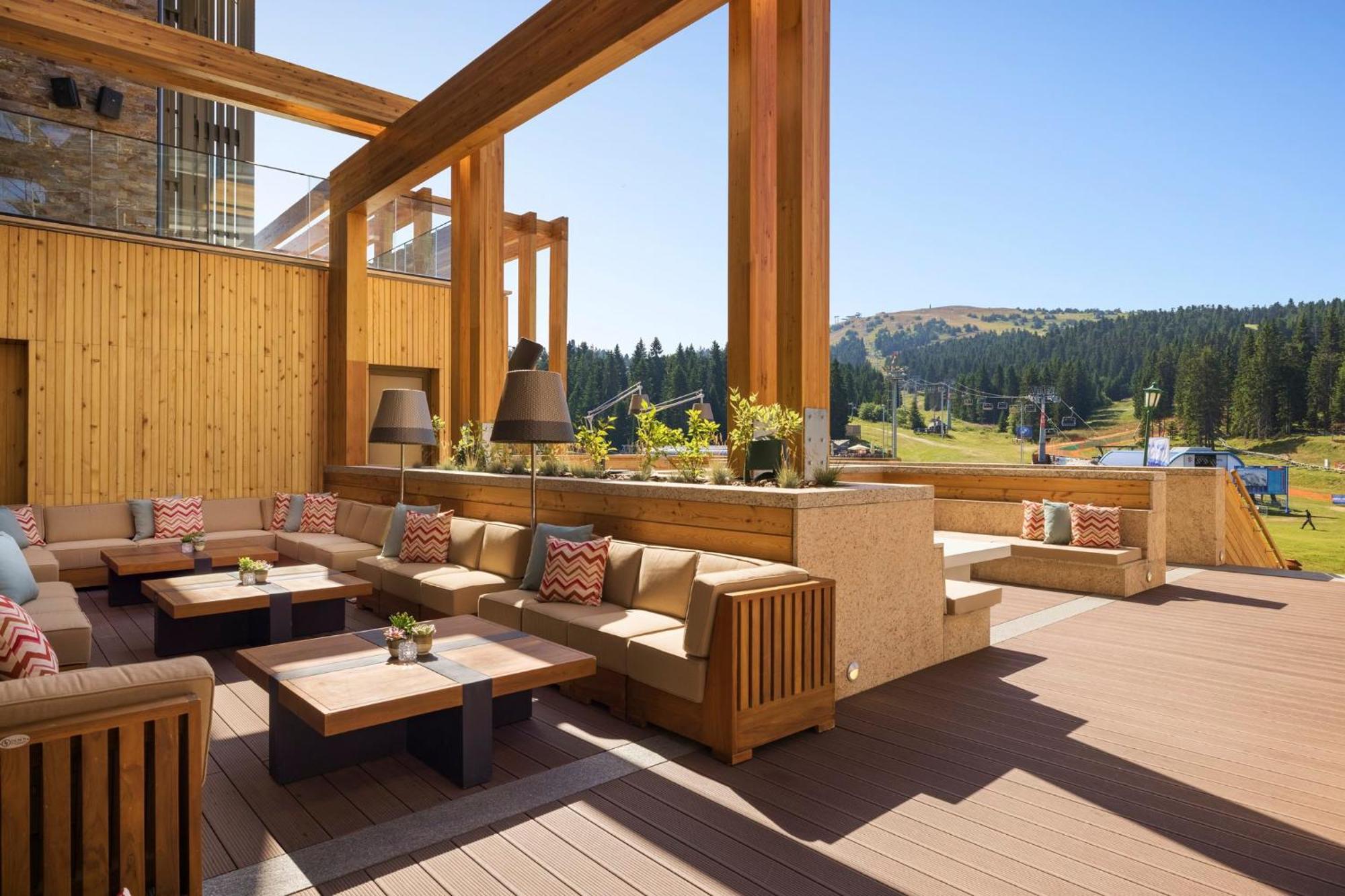 Viceroy Kopaonik Serbia Dış mekan fotoğraf The Terrace at The Lodge at Sun Valley