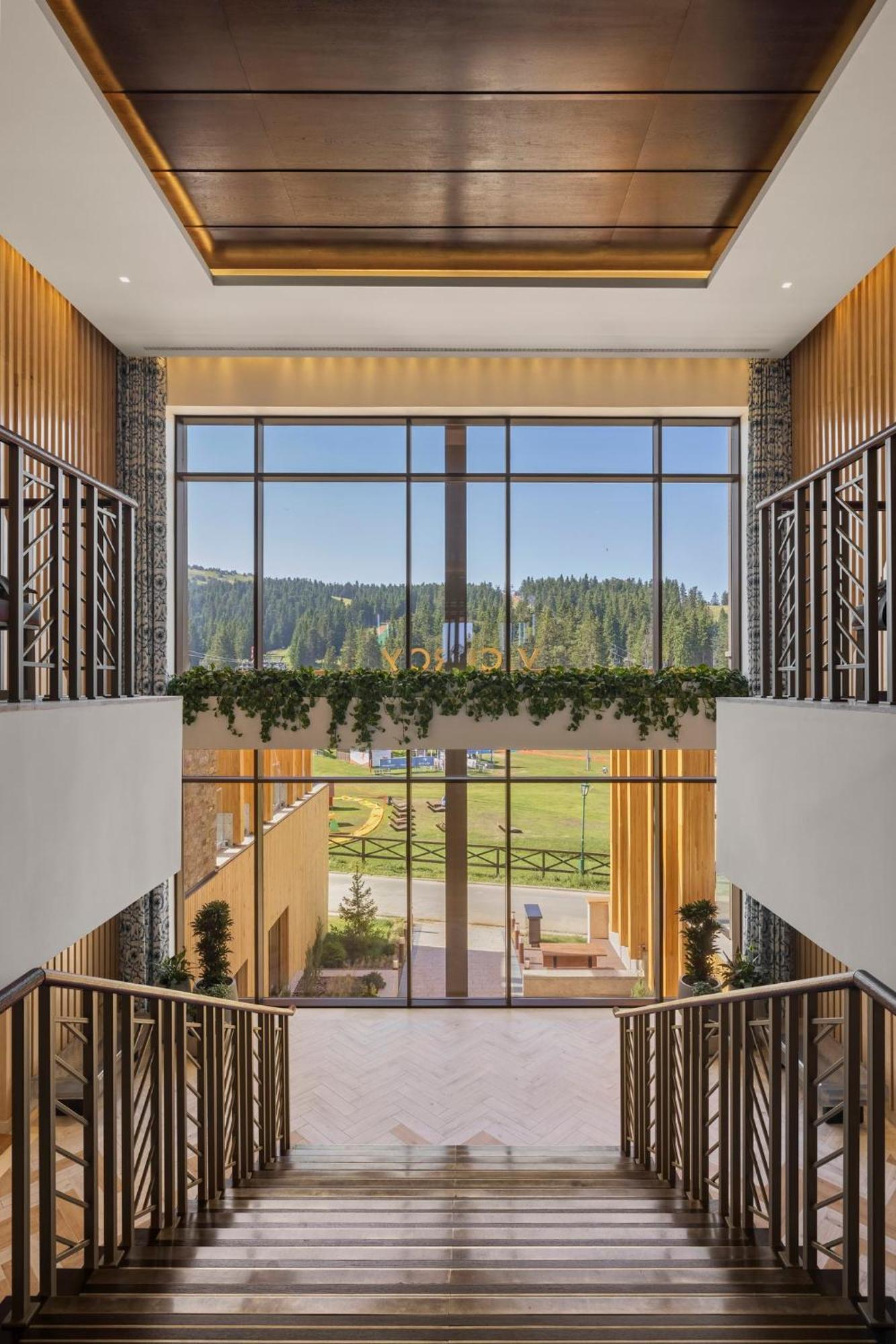 Viceroy Kopaonik Serbia Dış mekan fotoğraf Interior of the hotel