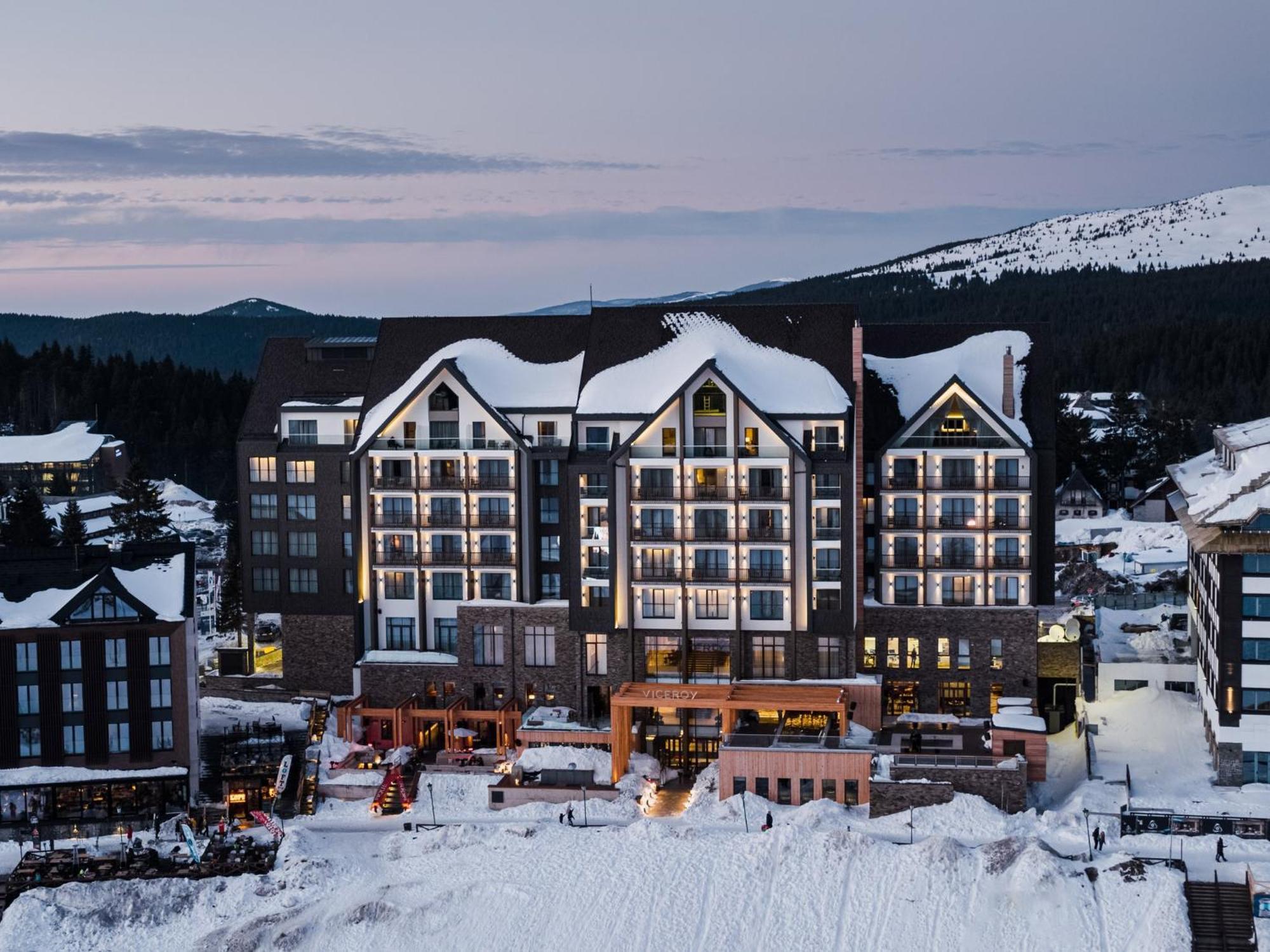 Viceroy Kopaonik Serbia Dış mekan fotoğraf The Village at Sun Peaks